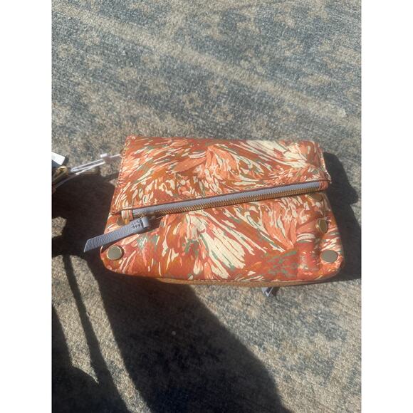 Hammitt Women's Garden Party Leather Dillon Reversible Crossbody Bag - Picture 12 of 13